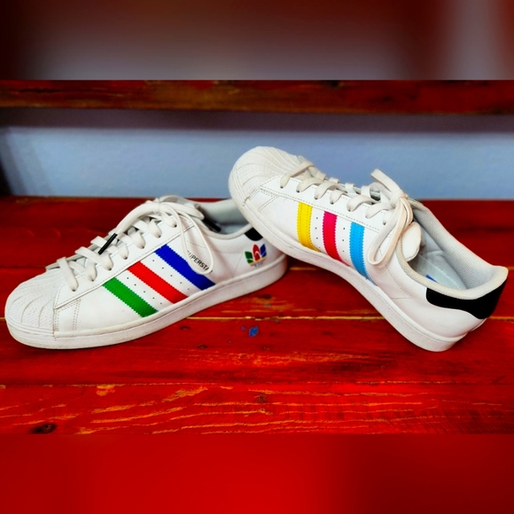 ADIDAS Superstar - Picture 1 of 5